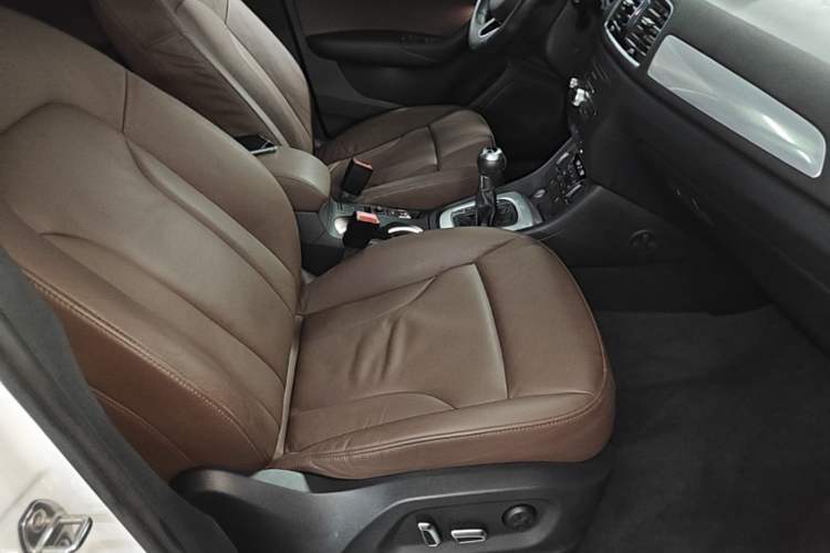 Used Audi Q3 2017 35 TFSI Fashion Model Right Front Seat