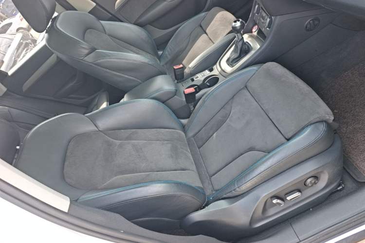 Used Audi Q3 2017 40 TFSI quattro all-wheel-drive sport model Right Front Seat