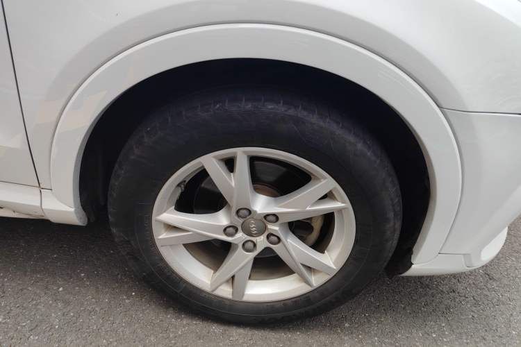 Used Audi Q3 2017 35 TFSI Fashion Model Right Front Wheel Hub