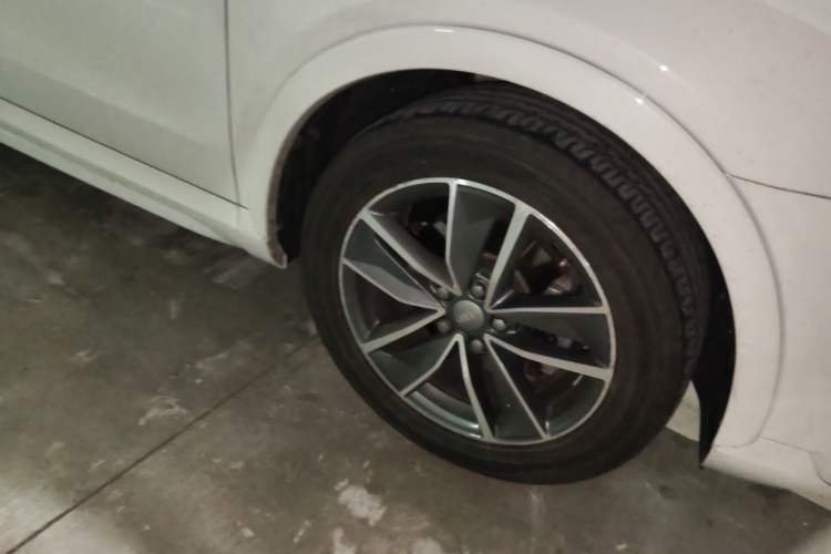 Used Audi Q3 2017 30 TFSI Standard Model Right Front Wheel Hub
