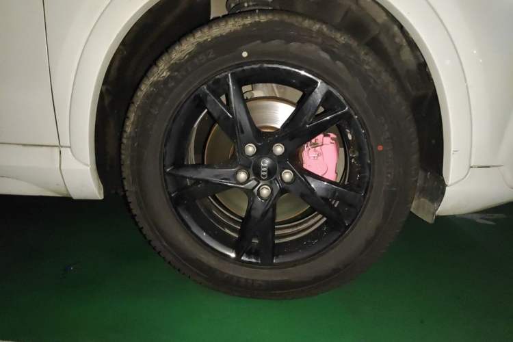 Used Audi Q3 2017 30 TFSI Fashion Model Right Front Wheel Hub