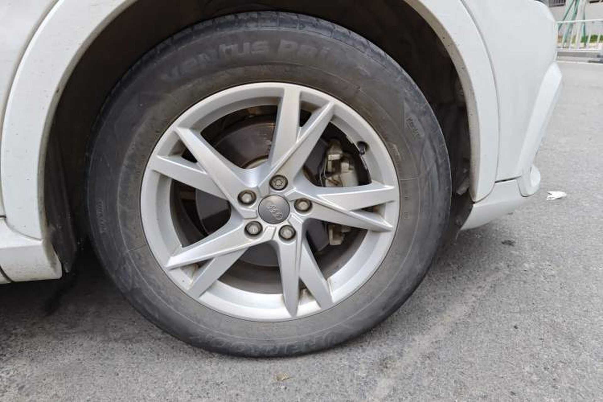 Used Audi Q3 2017 35 TFSI Fashion Model Right Front Wheel Hub