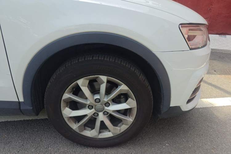 Used Audi Q3 2017 30 TFSI Standard Model Right Front Wheel Hub