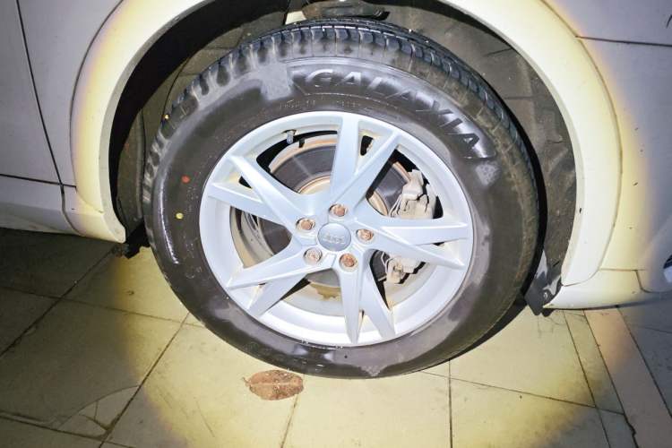 Used Audi Q3 2017 35 TFSI Fashion Model Right Front Wheel Hub