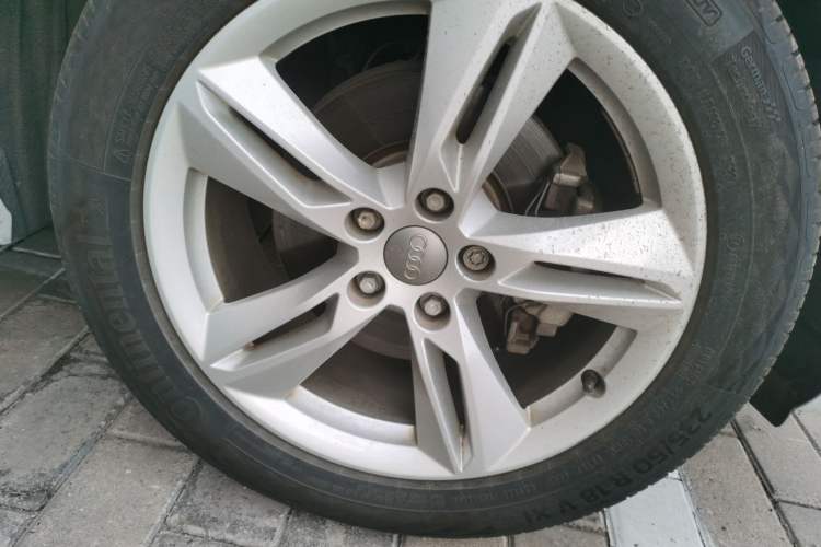 Used Audi Q3 2017 30 TFSI Sport Edition Right Front Wheel Hub