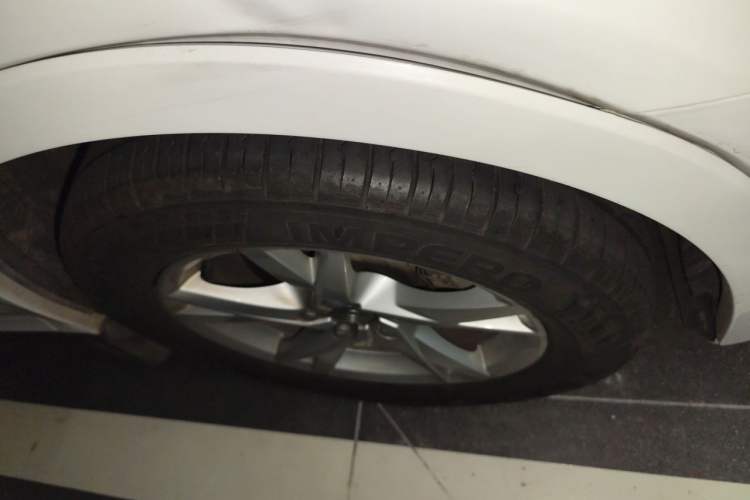 Used Audi Q3 2017 30 TFSI Fashion Model Right Front Wheel Hub