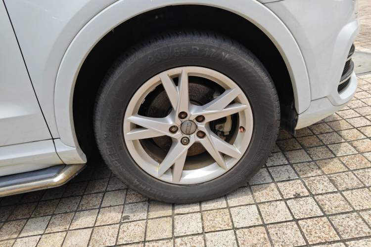 Used Audi Q3 2017 30 TFSI Fashion Model Right Front Wheel Hub