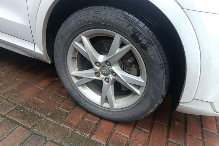 Used Audi Q3 2017 35 TFSI Fashion Model Right Front Wheel Hub