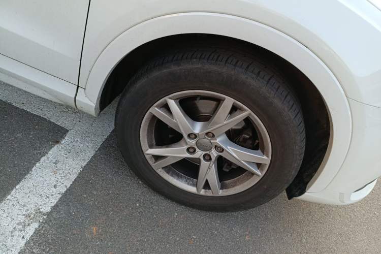 Used Audi Q3 2017 30 TFSI Fashion Model Right Front Wheel Hub
