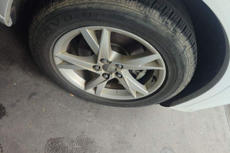 Used Audi Q3 2017 30 TFSI Fashion Model Right Front Wheel Hub
