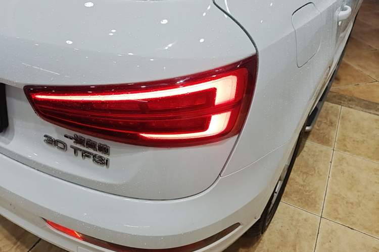 Used Audi Q3 2017 30 TFSI Fashion Model Right Rear Taillight