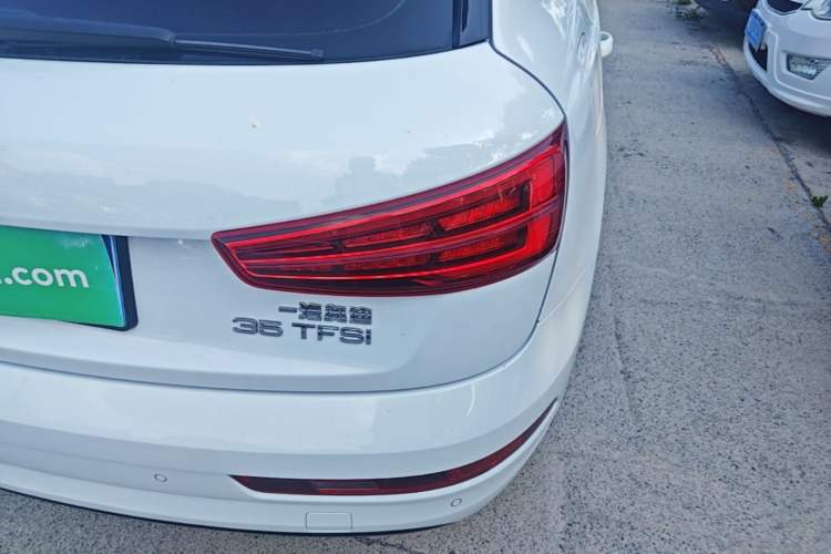 Used Audi Q3 2017 35 TFSI Fashion Model Right Rear Taillight
