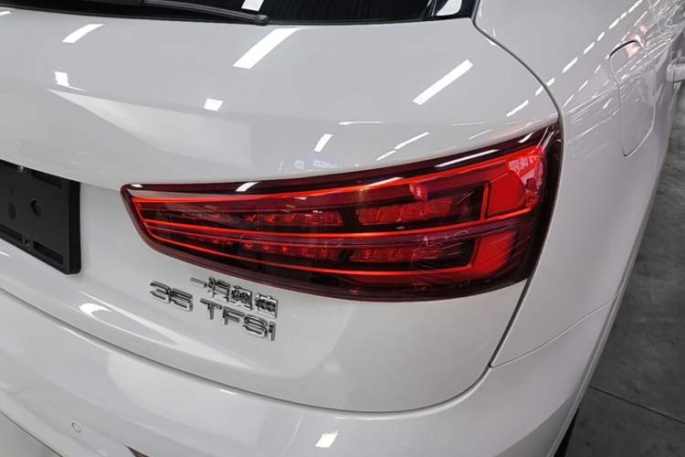 Used Audi Q3 2017 35 TFSI Fashion Model Right Rear Taillight