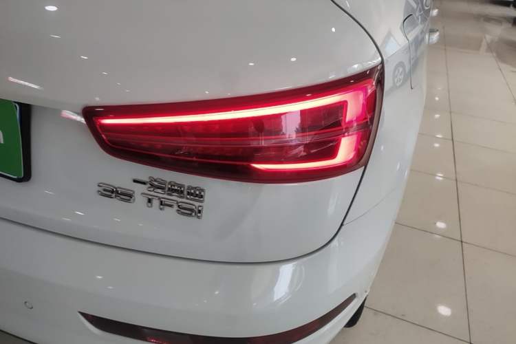Used Audi Q3 2017 35 TFSI Fashion Model Right Rear Taillight