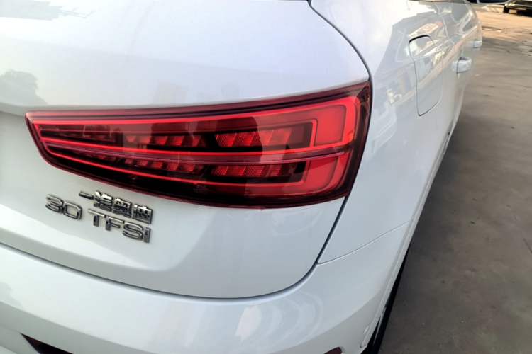 Used Audi Q3 2017 30 TFSI Fashion Model Right Rear Taillight