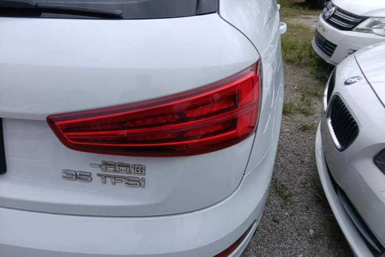 Used Audi Q3 2017 35 TFSI Fashion Model Right Rear Taillight