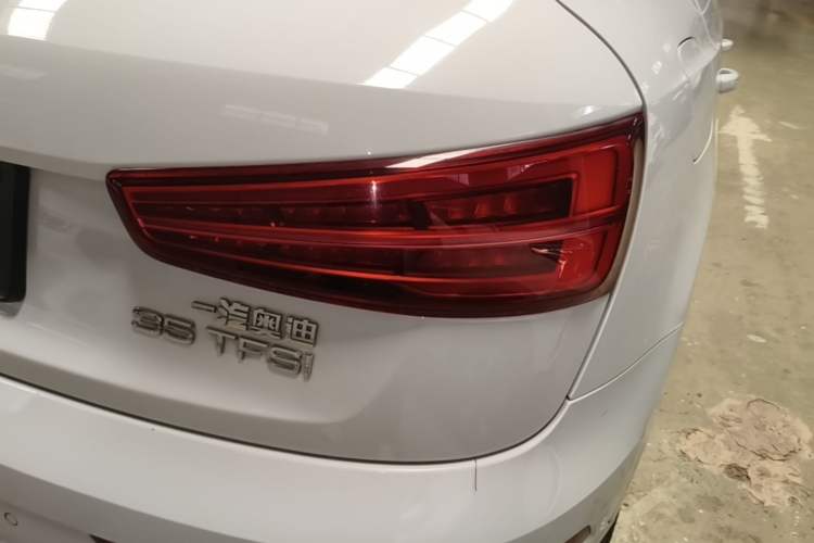 Used Audi Q3 2017 35 TFSI Fashion Model Right Rear Taillight
