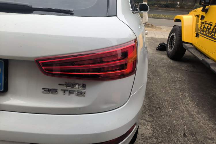 Used Audi Q3 2017 35 TFSI Fashion Model Right Rear Taillight