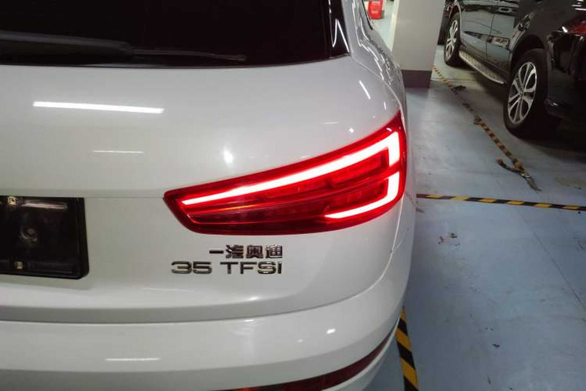 Used Audi Q3 2017 35 TFSI Fashion Model Right Rear Taillight