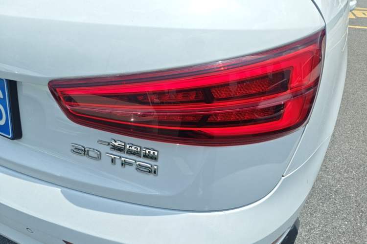 Used Audi Q3 2017 30 TFSI Fashion Model Right Rear Taillight
