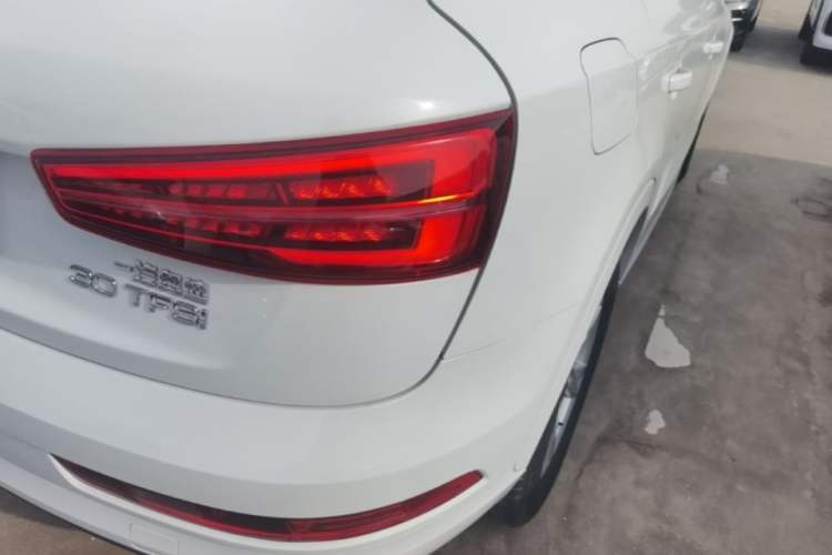 Used Audi Q3 2017 30 TFSI Fashion Model Right Rear Taillight