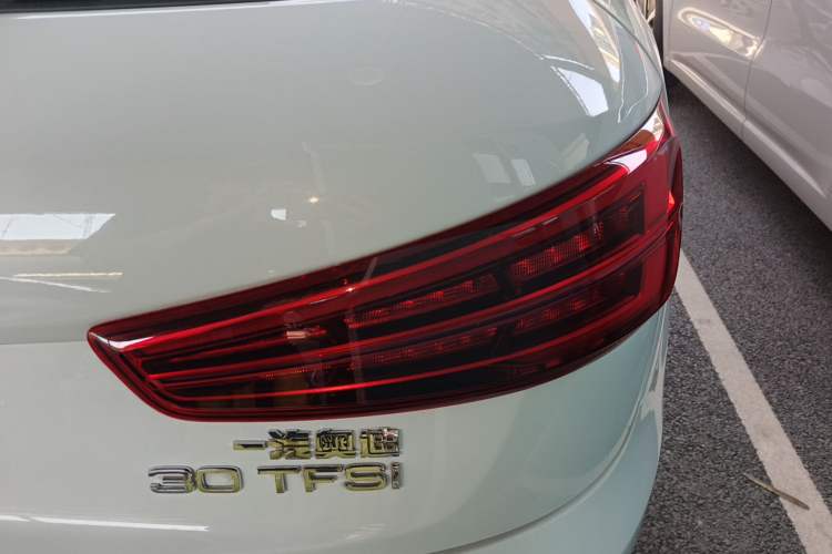Used Audi Q3 2017 30 TFSI Fashion Model Right Rear Taillight