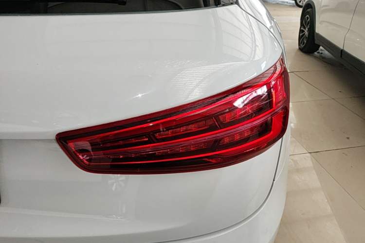Used Audi Q3 2017 35 TFSI Fashion Model Right Rear Taillight
