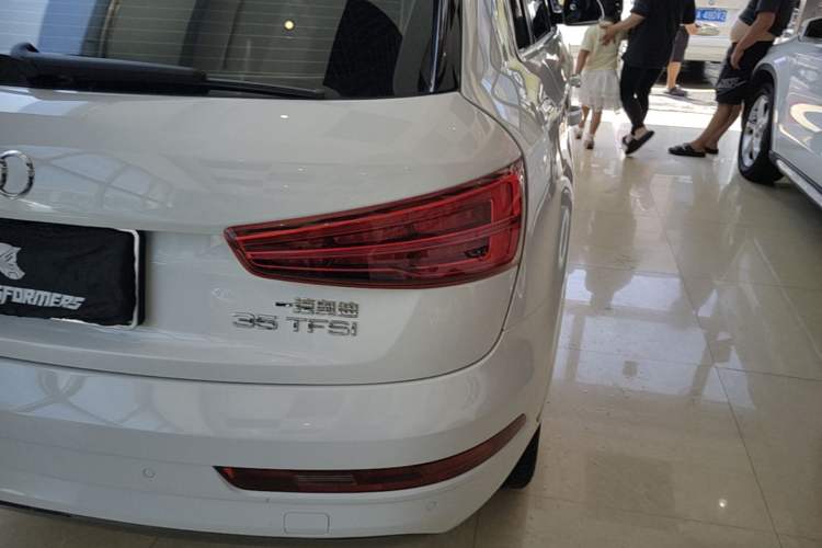 Used Audi Q3 2017 35 TFSI Fashion Model Right Rear Taillight