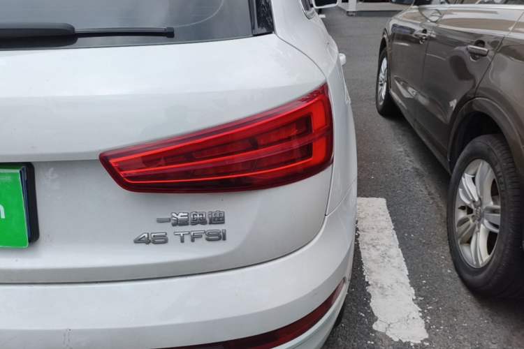 Used Audi Q3 2017 30 TFSI Fashion Model Right Rear Taillight
