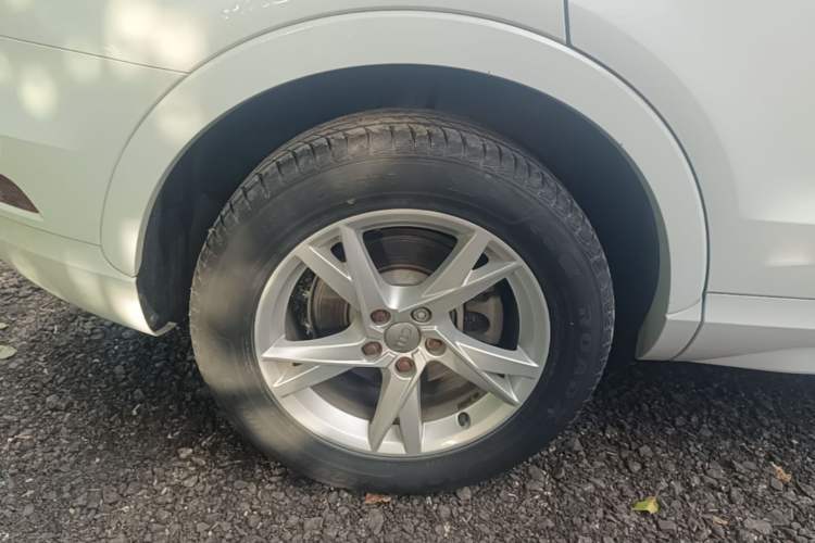 Used Audi Q3 2017 30 TFSI Fashion Model Right Rear Wheel Hub