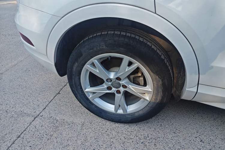 Used Audi Q3 2017 35 TFSI Fashion Model Right Rear Wheel Hub