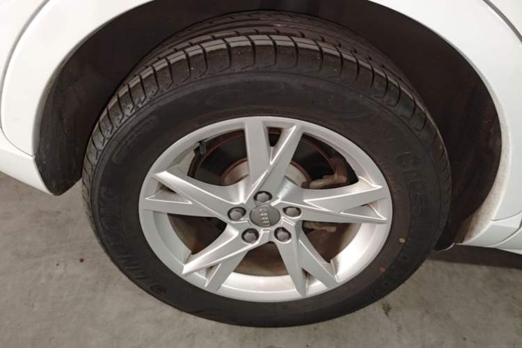 Used Audi Q3 2017 30 TFSI Fashion Model Right Rear Wheel Hub