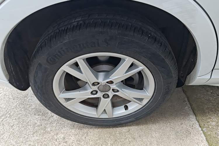 Used Audi Q3 2017 35 TFSI Fashion Model Right Rear Wheel Hub