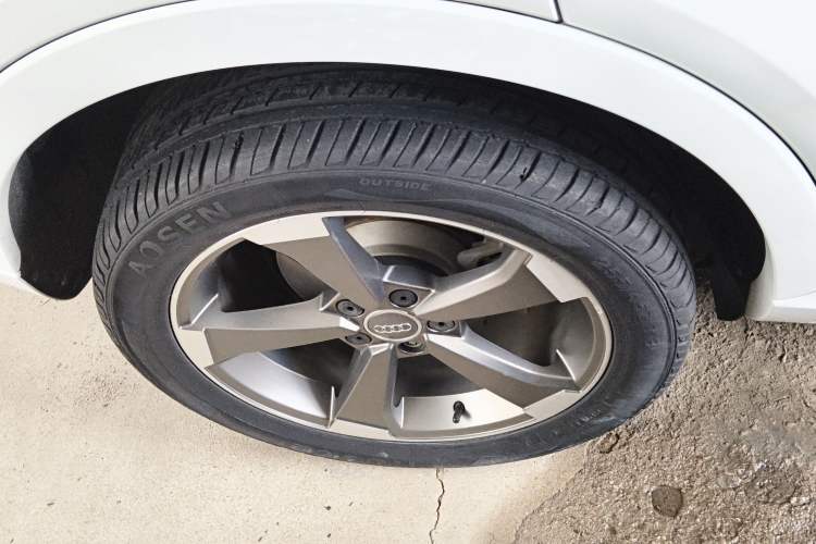 Used Audi Q3 2017 30 TFSI Fashion Model Right Rear Wheel Hub