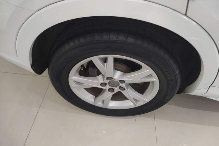 Used Audi Q3 2017 30 TFSI Fashion Model Right Rear Wheel Hub