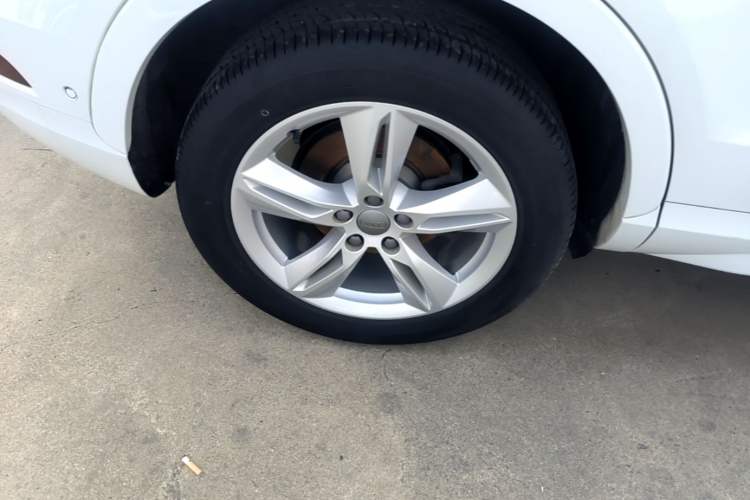 Used Audi Q3 2017 30 TFSI Fashion Model Right Rear Wheel Hub