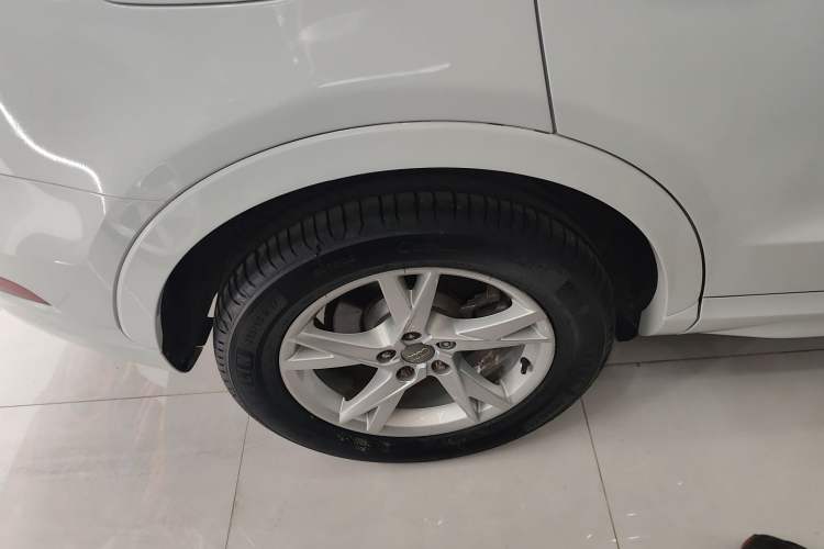Used Audi Q3 2017 35 TFSI Fashion Model Right Rear Wheel Hub