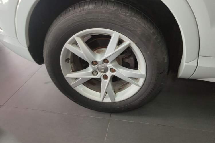 Used Audi Q3 2017 30 TFSI Fashion Model Right Rear Wheel Hub