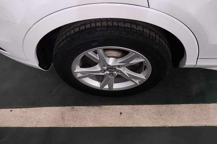 Used Audi Q3 2017 35 TFSI Fashion Model Right Rear Wheel Hub