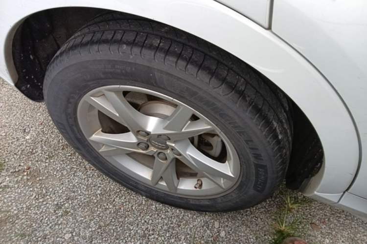 Used Audi Q3 2017 35 TFSI Fashion Model Right Rear Wheel Hub