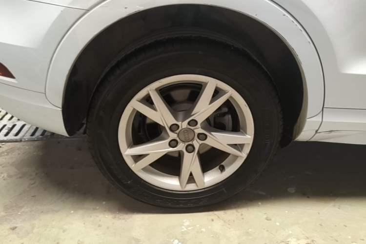 Used Audi Q3 2017 35 TFSI Fashion Model Right Rear Wheel Hub