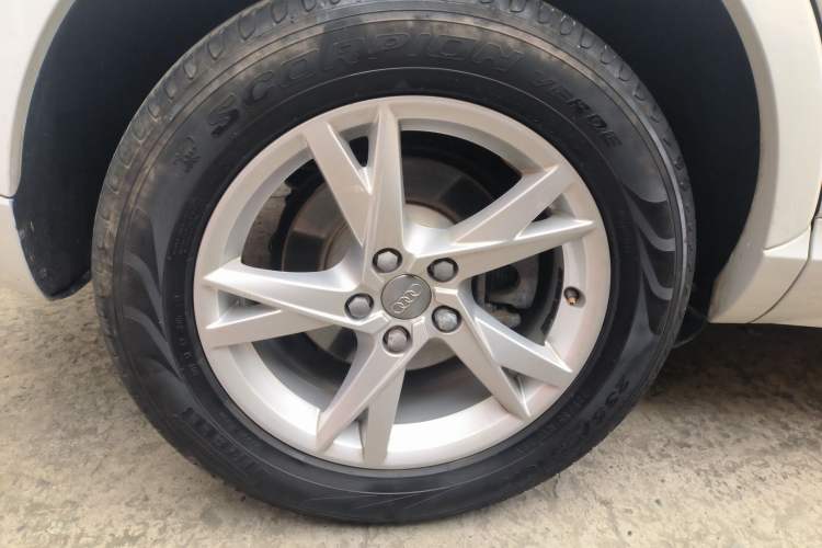 Used Audi Q3 2017 35 TFSI Fashion Model Right Rear Wheel Hub