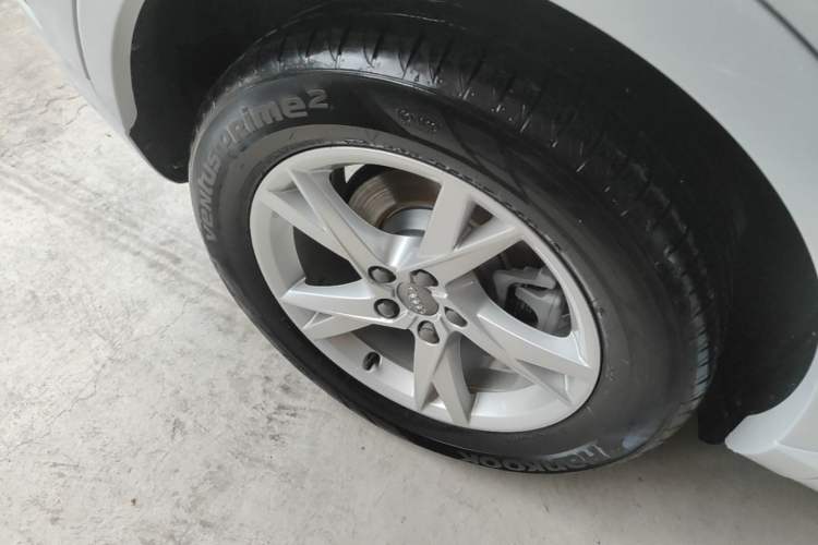 Used Audi Q3 2017 35 TFSI Fashion Model Right Rear Wheel Hub