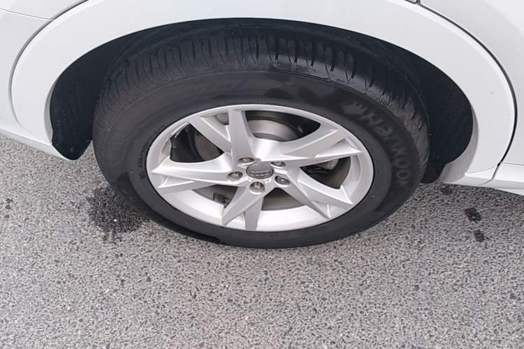 Used Audi Q3 2017 30 TFSI Fashion Model Right Rear Wheel Hub