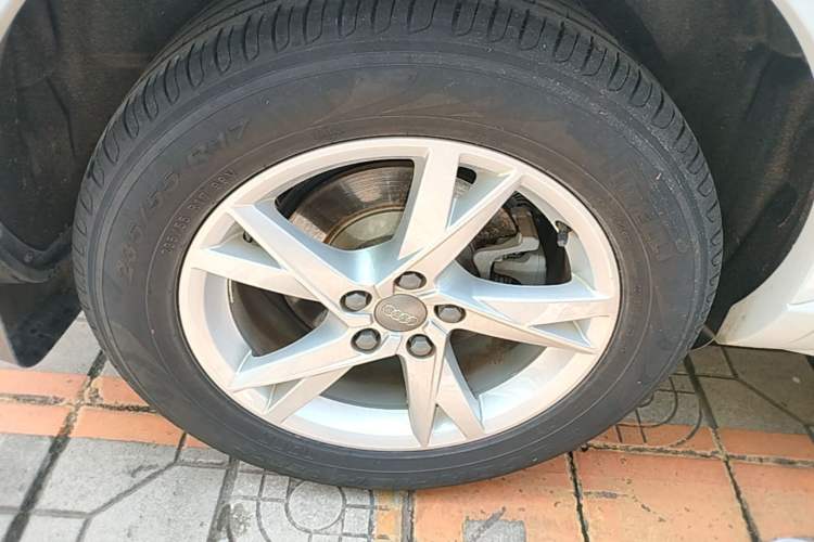 Used Audi Q3 2017 35 TFSI Fashion Model Right Rear Wheel Hub