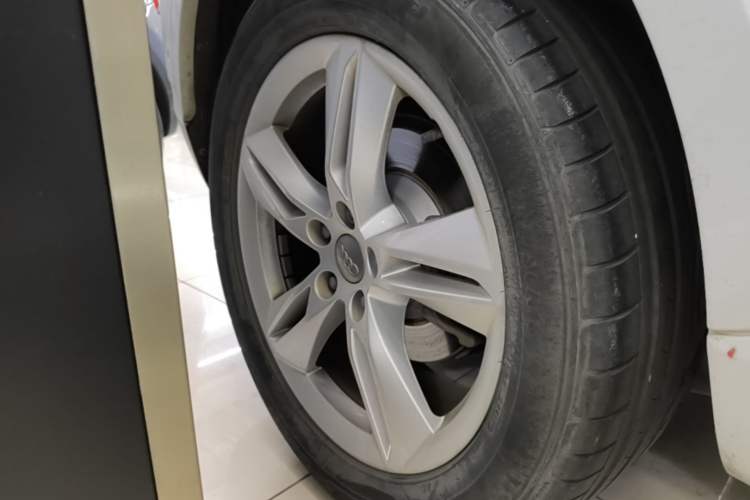Used Audi Q3 2017 30 TFSI Fashion Model Right Rear Wheel Hub