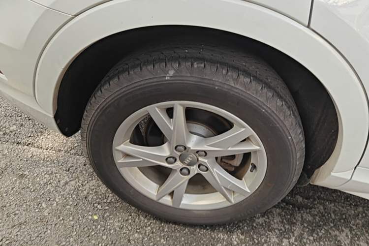 Used Audi Q3 2017 30 TFSI Fashion Model Right Rear Wheel Hub