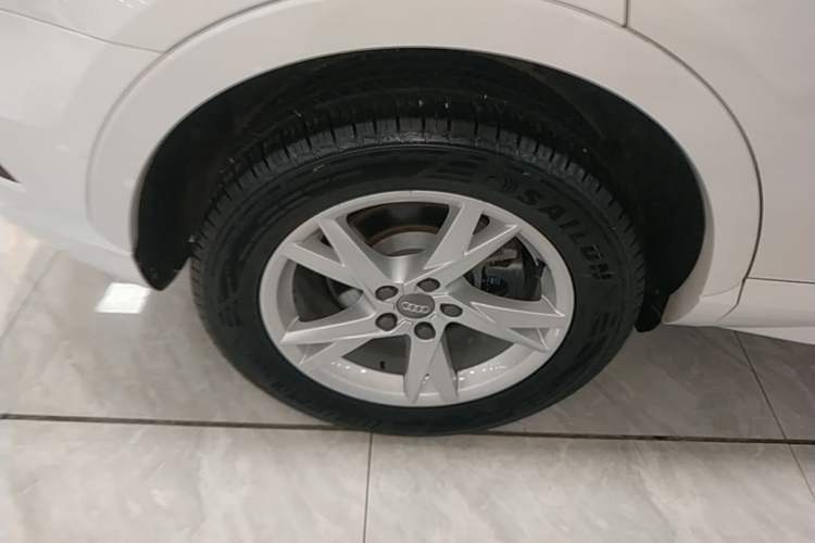 Used Audi Q3 2017 30 TFSI Fashion Model Right Rear Wheel Hub