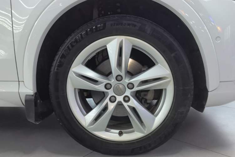 Used Audi Q3 2017 30 TFSI Fashion Model Right Rear Wheel Hub