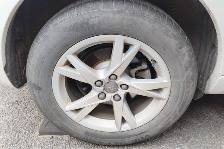 Used Audi Q3 2017 30 TFSI Fashion Model Right Rear Wheel Hub